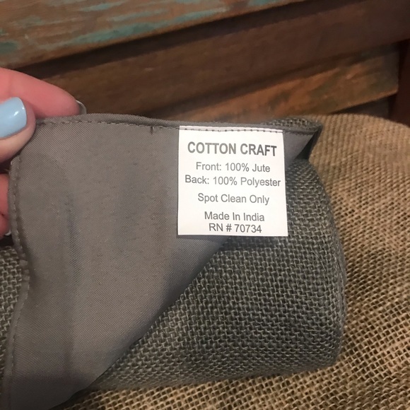 Jute table runner - Picture 2 of 2